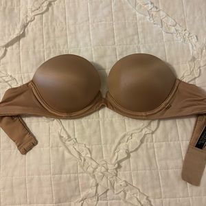 Like New VS Convertible Strapless Bra